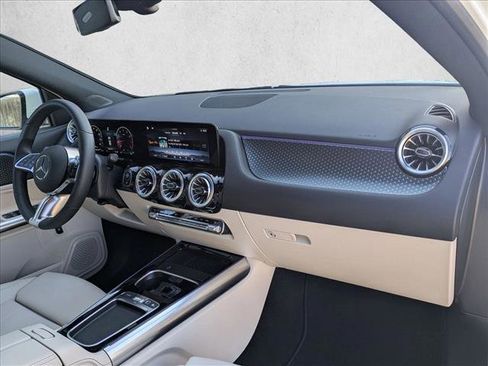 Certified 2025 Mercedes-Benz GLA 250 image 21