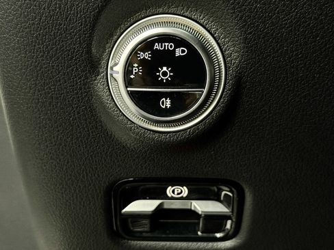 Used 2023 Mercedes-Benz C 300 Sedan image 31