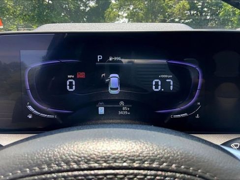 Used 2025 Kia Telluride S FWD image 13