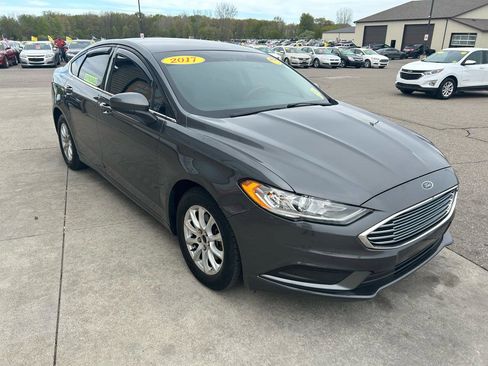 Used 2017 Ford Fusion S FWD image 3