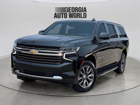 Used 2022 Chevrolet Suburban LT w/ LT Signature Package RWD image 6