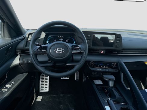 New 2026 Hyundai Elantra Sport FWD image 15