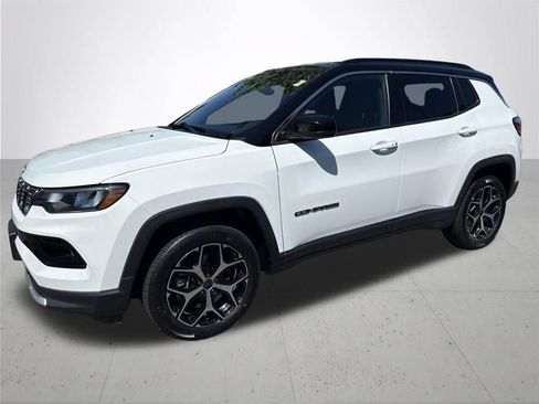 Used 2025 Jeep Compass Limited AWD/4WD image 2