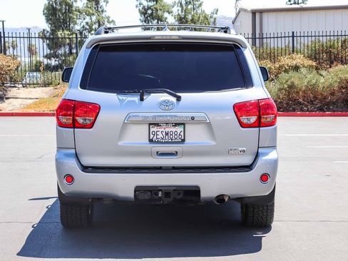 Used 2016 Toyota Sequoia Limited w/ Safety & Convenience Package AWD/4WD image 6