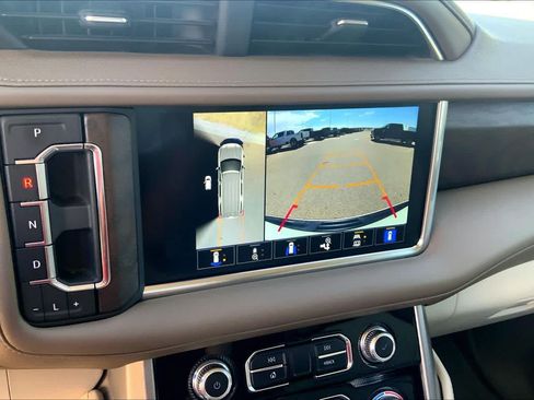 Used 2023 GMC Yukon Denali AWD/4WD image 27
