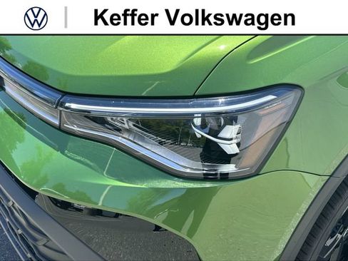 New 2026 Volkswagen Taos SE AWD/4WD image 9