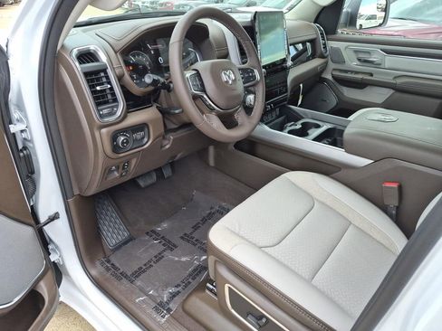 New 2026 RAM 1500 Laramie AWD/4WD image 12