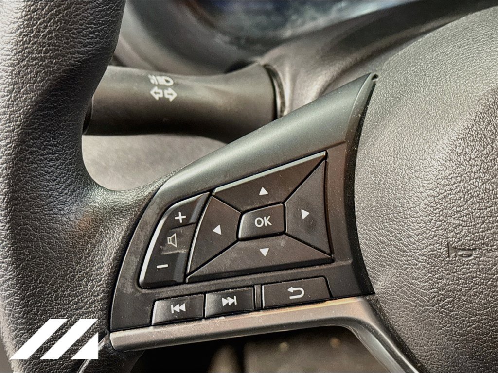Used 2023 Nissan Kicks SV FWD image 12