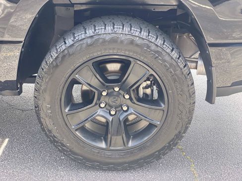 Used 2020 RAM 1500 Big Horn AWD/4WD image 16