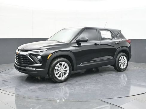 New 2026 Chevrolet TrailBlazer LS w/ LS Convenience Package FWD image 4
