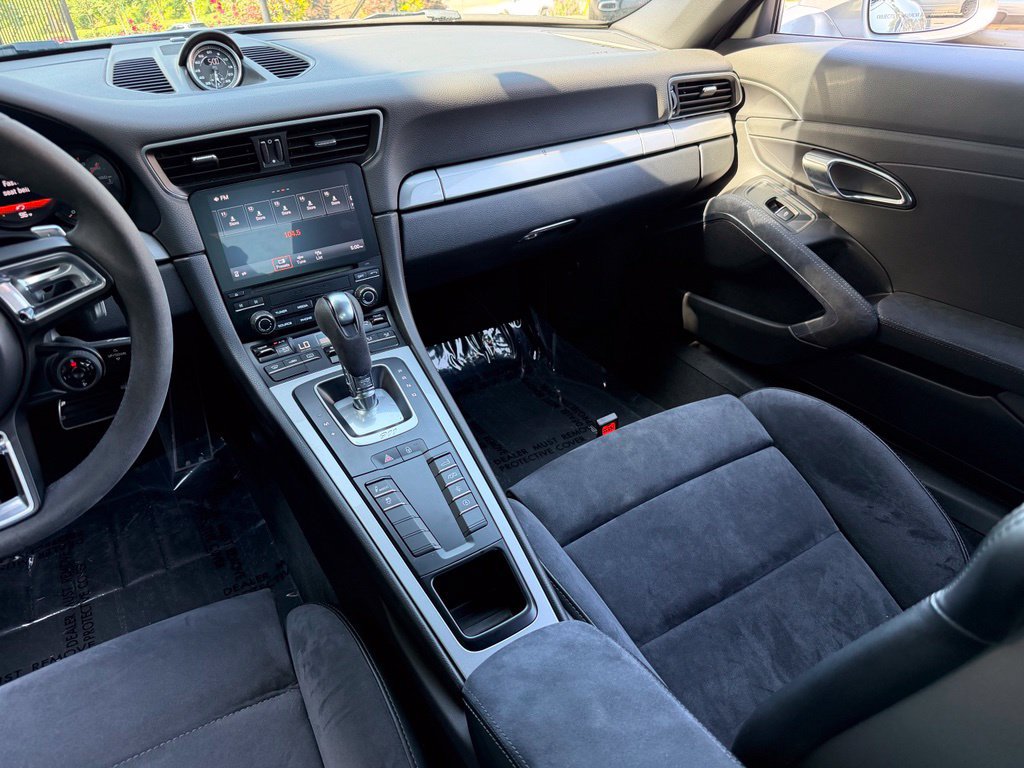 Used 2018 Porsche 911 Carrera GTS RWD image 40