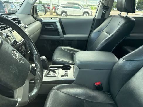 Used 2013 Toyota 4Runner SR5 w/ Premium Pkg w/3rd Row Seat AWD/4WD image 4