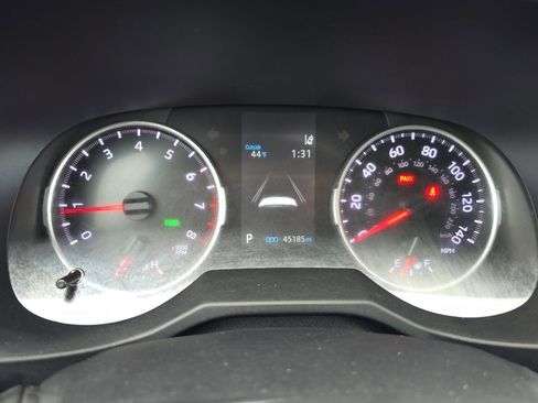 Used 2021 Toyota RAV4 XLE image 23