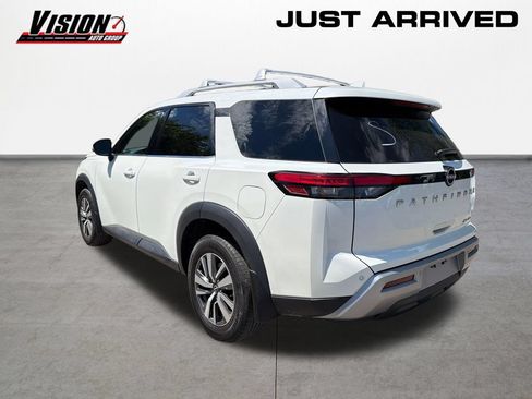 Certified 2024 Nissan Pathfinder SL AWD/4WD image 7