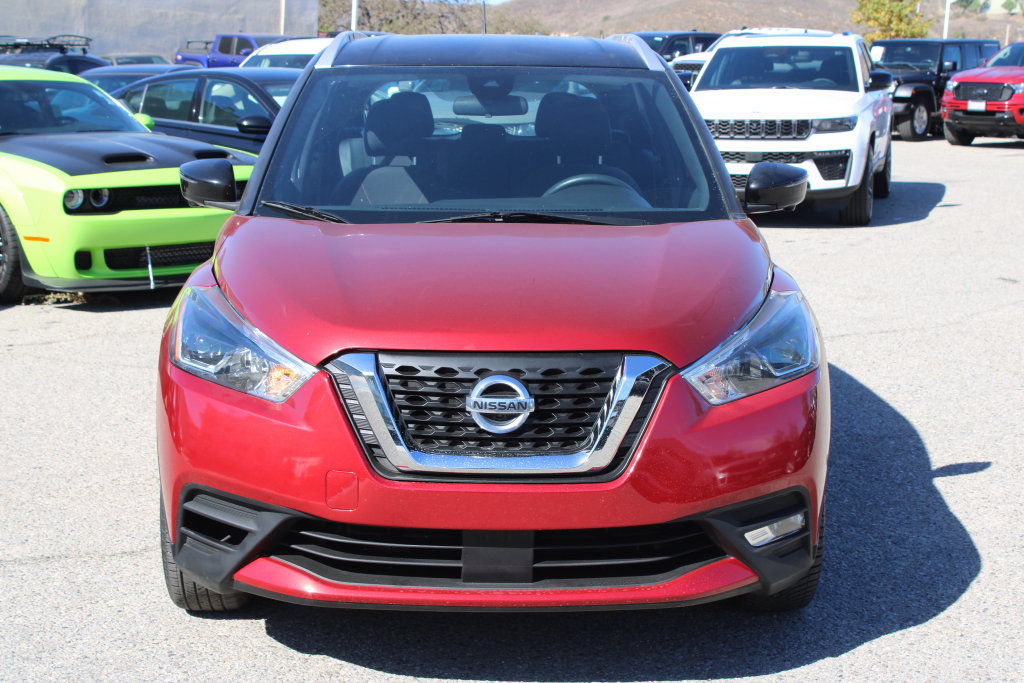 Used 2020 Nissan Kicks SR FWD image 2
