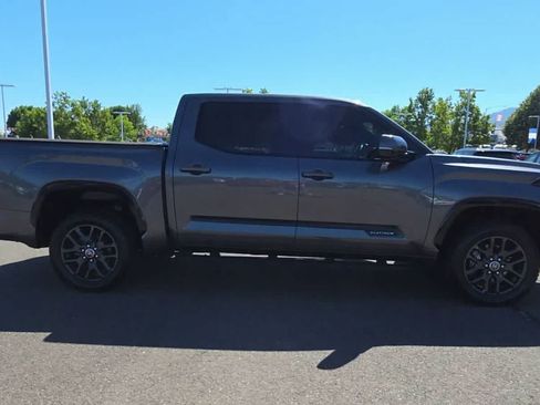 Used 2023 Toyota Tundra Platinum AWD/4WD image 9