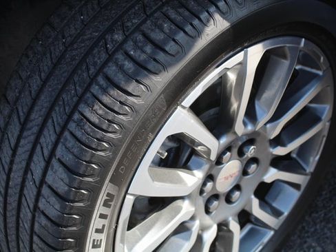 Used 2021 GMC Acadia Denali w/ Denali Technology Package image 13