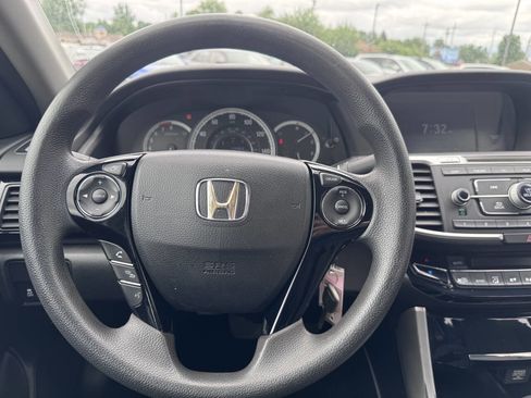 Used 2017 Honda Accord LX image 24