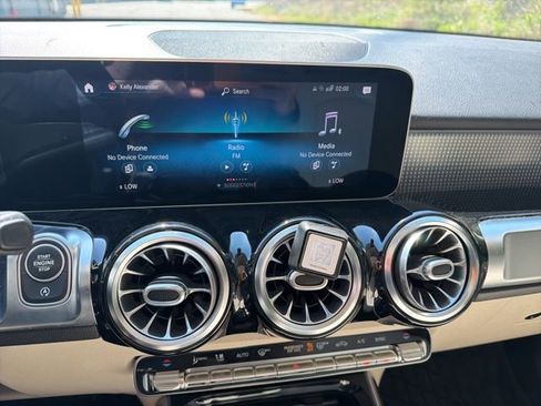 Used 2021 Mercedes-Benz GLB 250 image 12