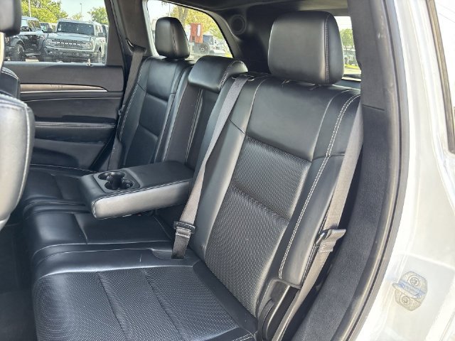Used 2017 Jeep Grand Cherokee Limited w/ Luxury Group II RWD image 32