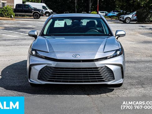 Used 2025 Toyota Camry LE FWD image 11