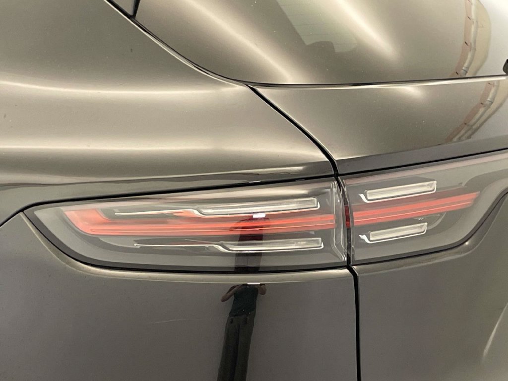 Certified 2023 Porsche Cayenne S Platinum AWD/4WD image 16