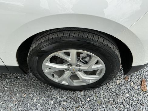 Used 2020 Chevrolet Equinox LT AWD/4WD image 24