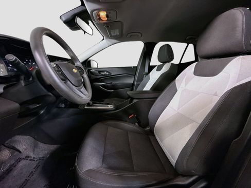 Used 2024 Chevrolet Trax LS w/ LS Convenience Package FWD image 21