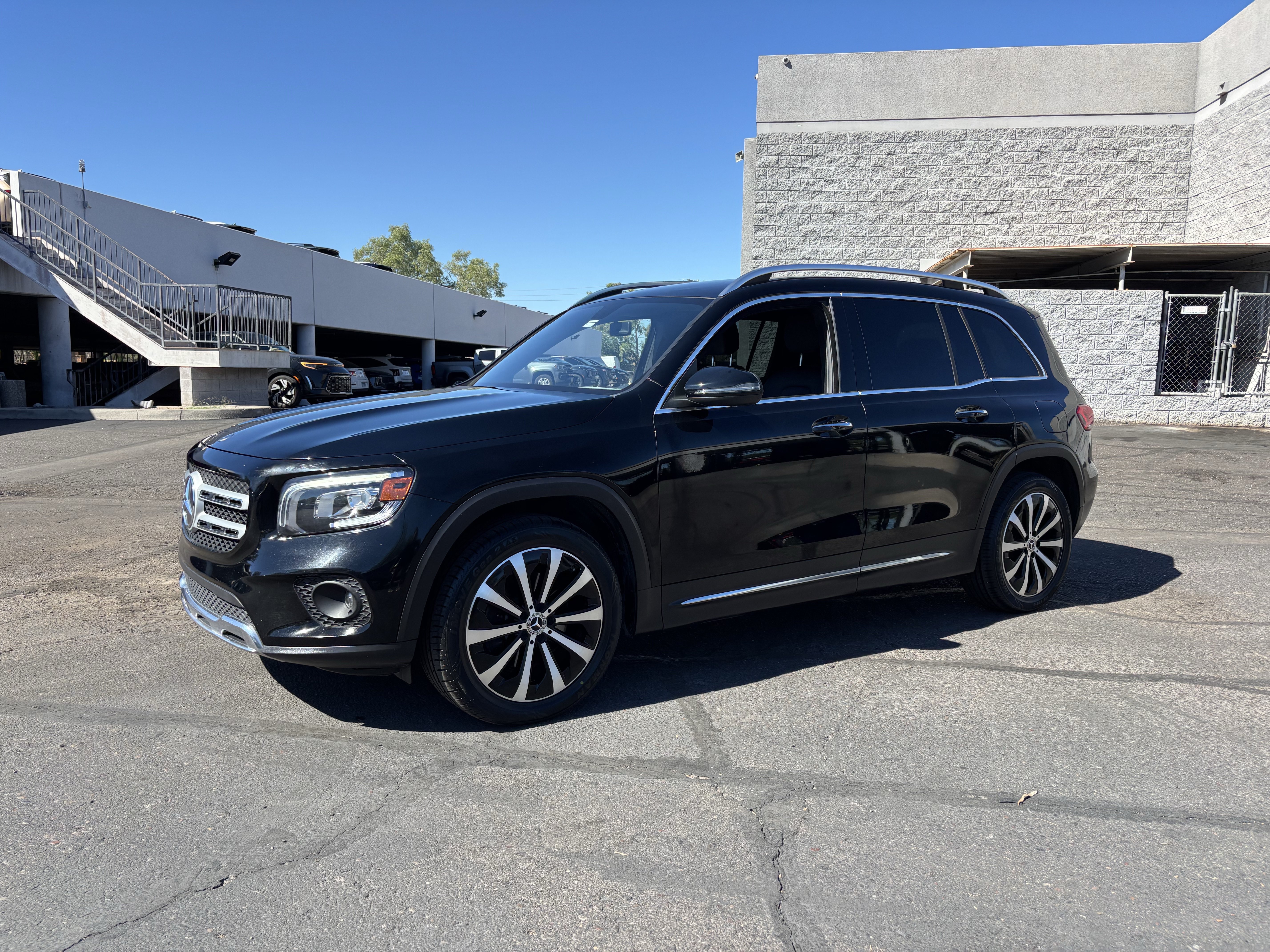 Used 2021 Mercedes-Benz GLB 250 4MATIC image 6