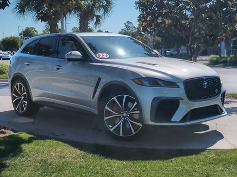 Used 2022 Jaguar F-PACE SVR AWD/4WD image 2