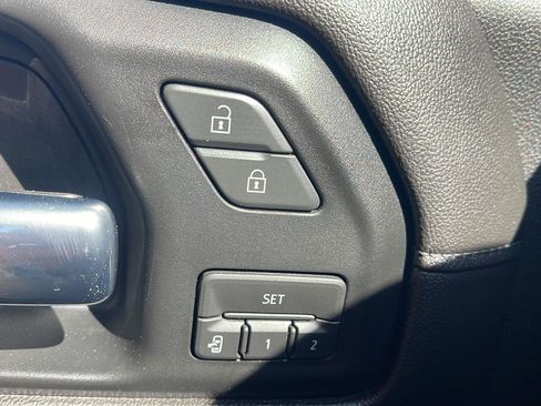 Used 2019 Chevrolet Silverado 1500 LTZ w/ LTZ Premium Package AWD/4WD image 49