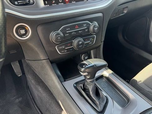 Used 2022 Dodge Charger SXT w/ Blacktop Package AWD/4WD image 25