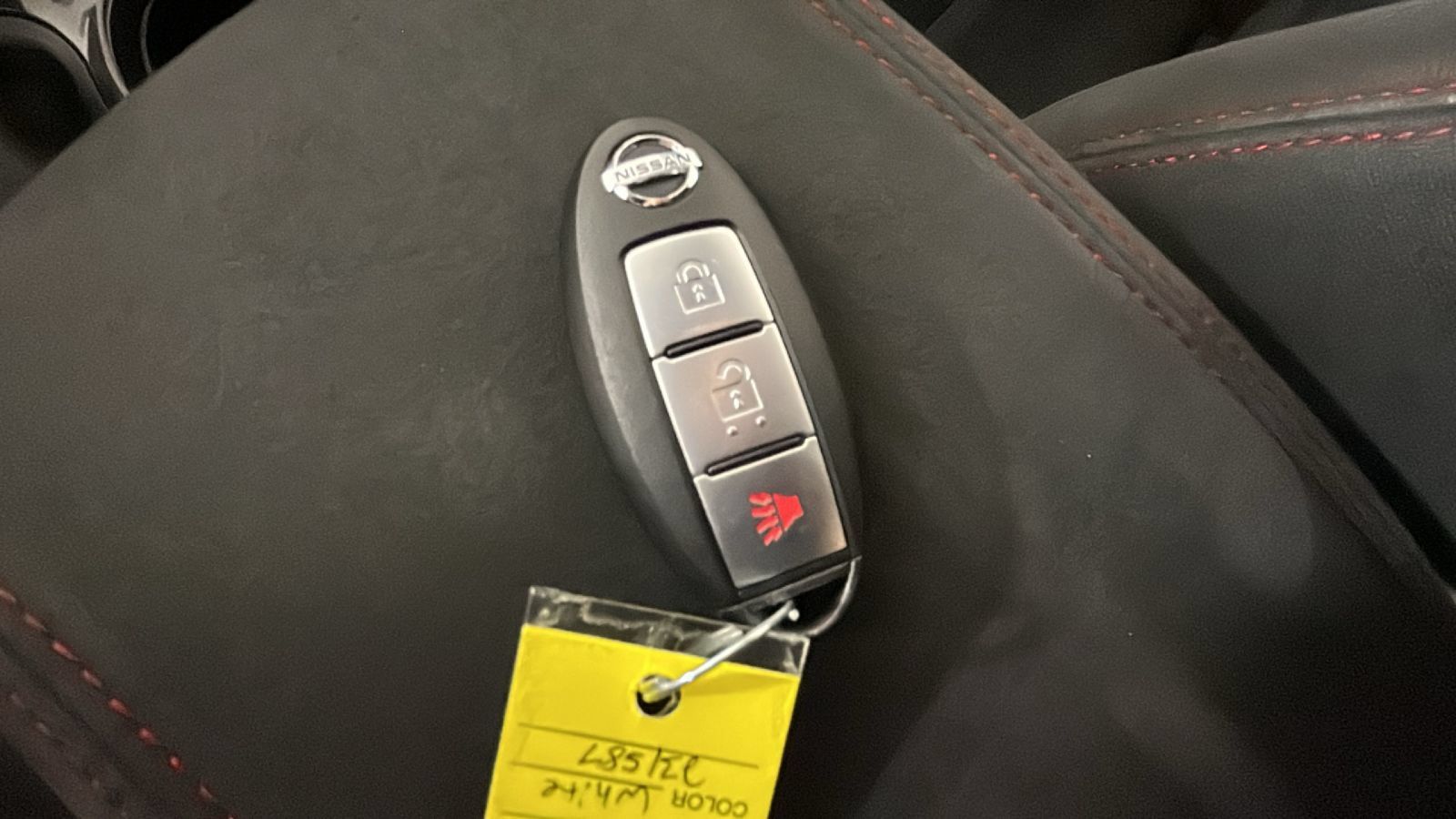 Used 2013 Nissan Juke NISMO AWD/4WD image 25