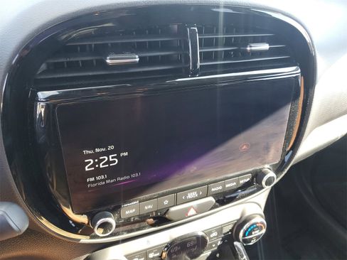 Used 2024 Kia Soul S image 17
