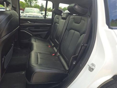 Used 2022 Jeep Grand Cherokee Limited 4xe w/ Luxury Tech Group II image 32