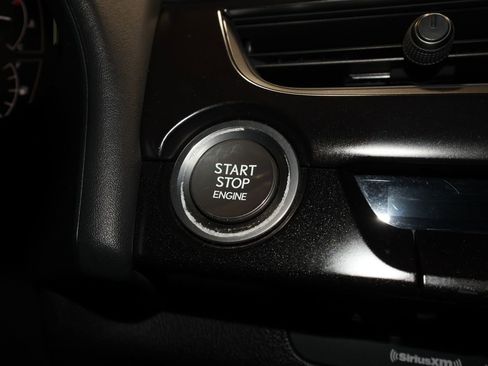 Used 2022 Lexus UX 200 w/ Premium Package image 15