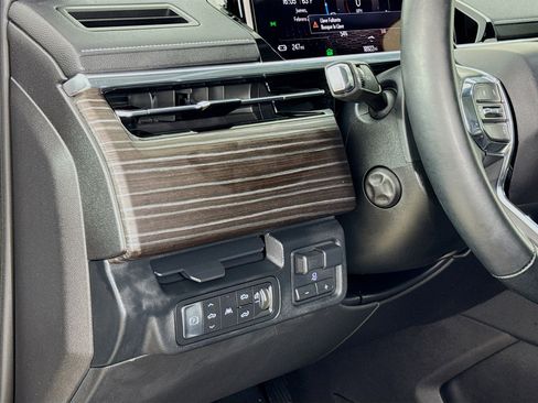 Used 2024 GMC Sierra EV Denali image 10