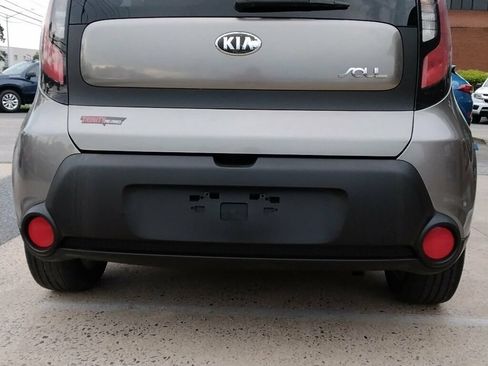 Used 2016 Kia Soul FWD image 3