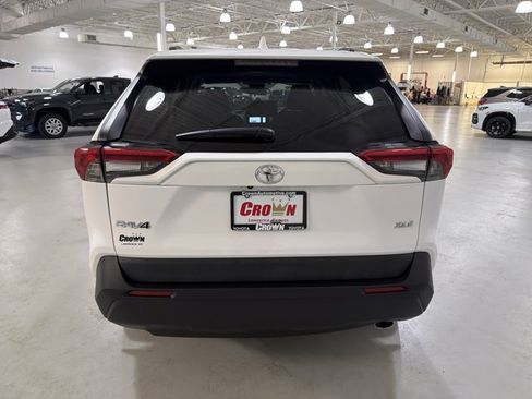 Used 2024 Toyota RAV4 XLE w/ Convenience Package FWD image 7