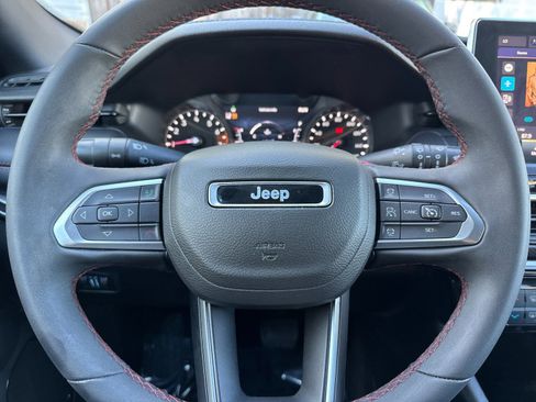 Used 2023 Jeep Compass Trailhawk image 23