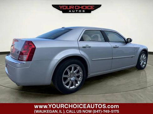 Used 2010 Chrysler 300 C w/ Luxury Group II RWD image 6