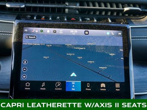 Used 2023 Jeep Grand Cherokee Limited w/ Luxury Tech Group II image 18