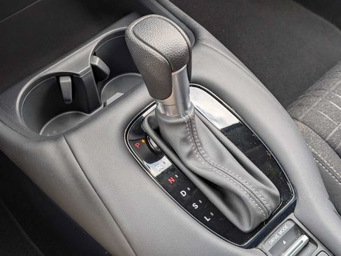 Certified 2024 Honda HR-V LX image 28