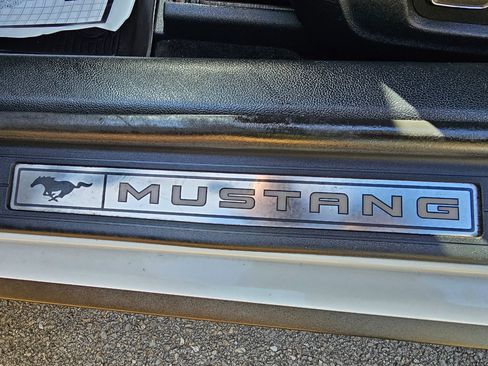 Used 2018 Ford Mustang Premium image 30