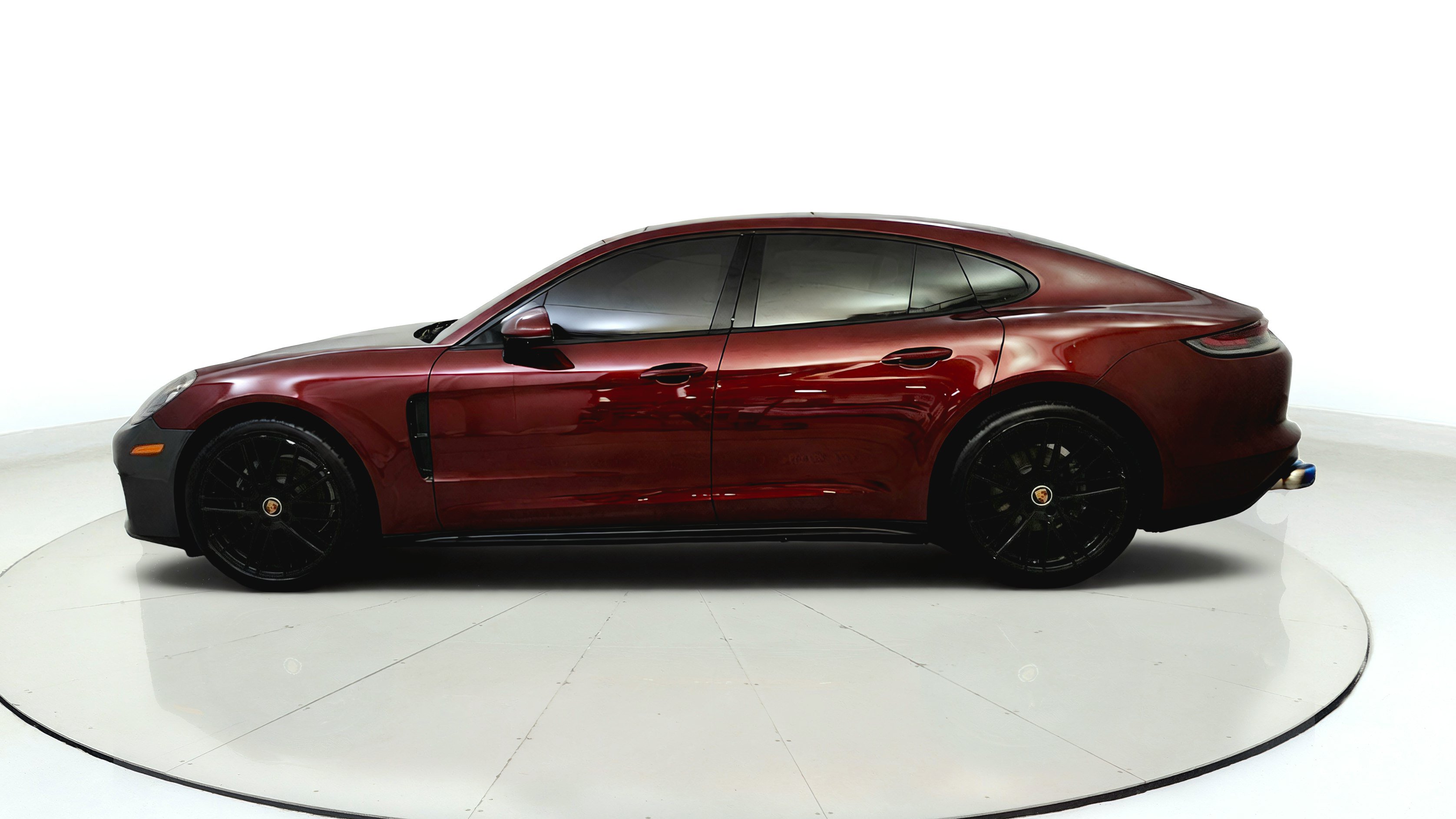 Used 2021 Porsche Panamera 4 AWD/4WD image 4