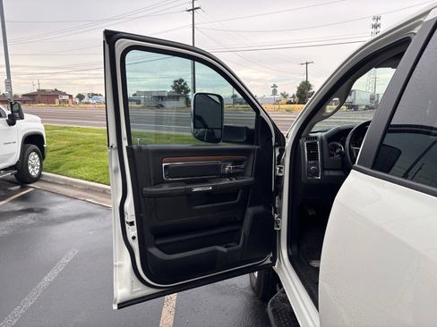 Used 2018 RAM 2500 Laramie w/ Convenience Group AWD/4WD image 7