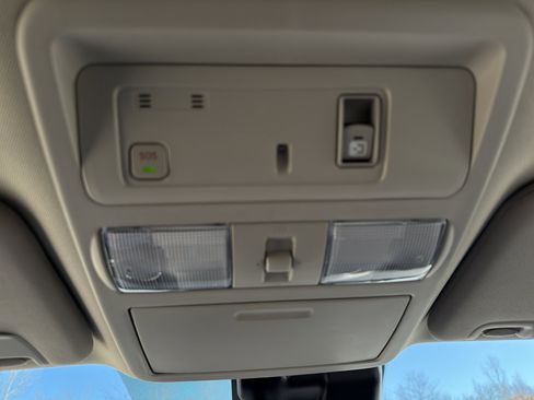 Certified 2024 Nissan Titan SV w/ SV Convenience Package image 25