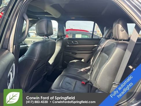 Used 2017 Ford Explorer Limited image 11