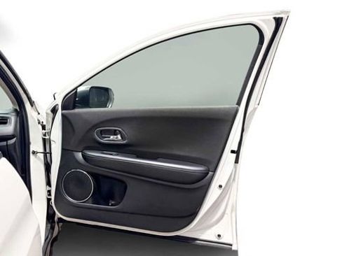 Used 2022 Honda HR-V LX image 9