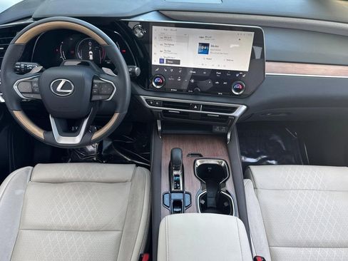 Used 2024 Lexus RX 350 FWD w/ Convenience Package image 29